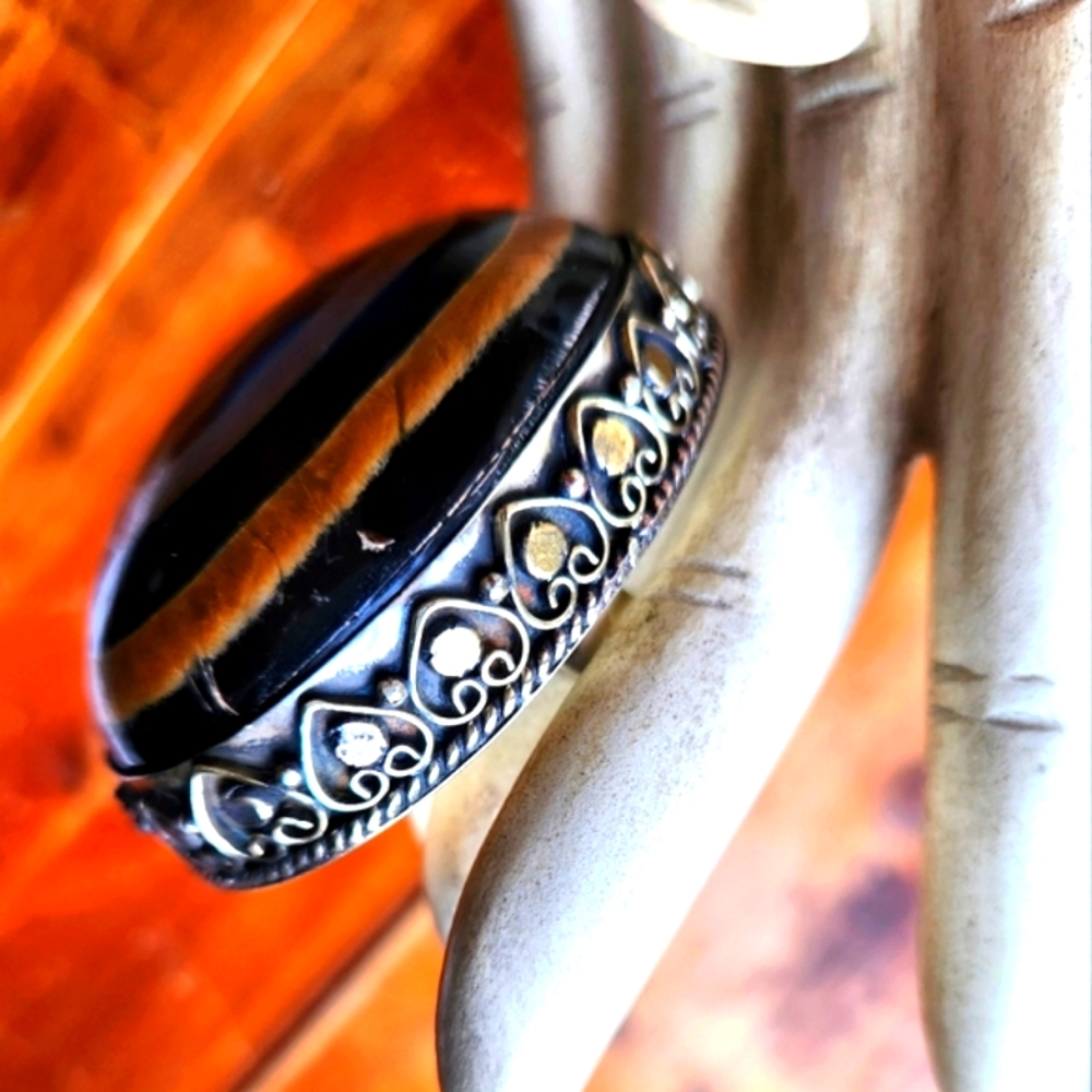 ✨️ Black and Brown Adjustable Modern Ring. Only one available ✨️ - Picture 3 of 17